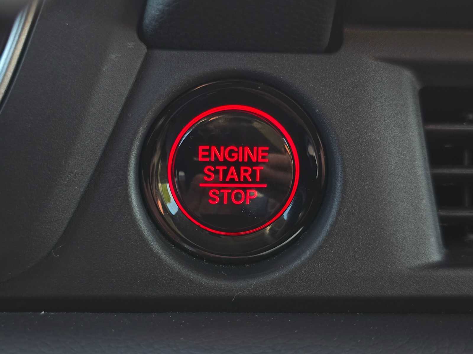 Used 2025 Honda Pilot EX-L image 34