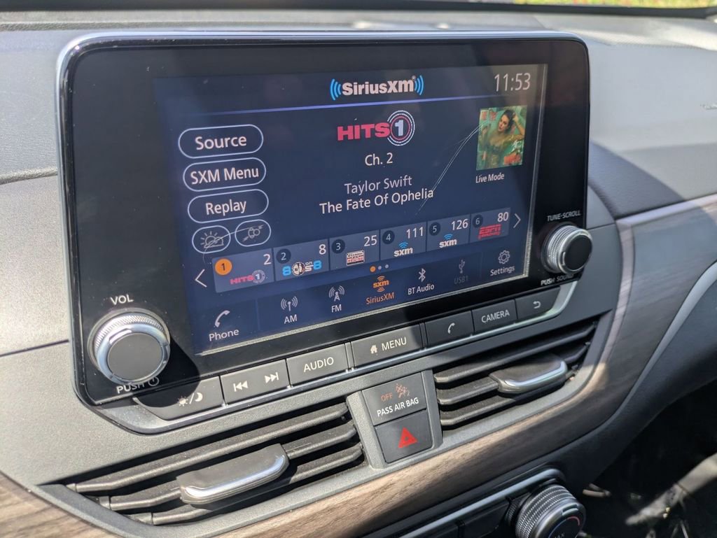 Used 2025 Nissan Altima 2.5 SV image 21