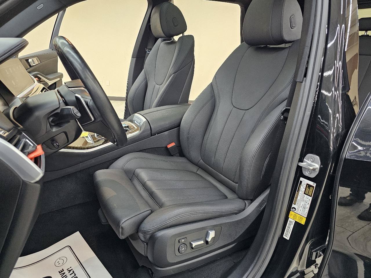 Used 2021 BMW X5 sDrive40i w/ Convenience Package RWD image 18