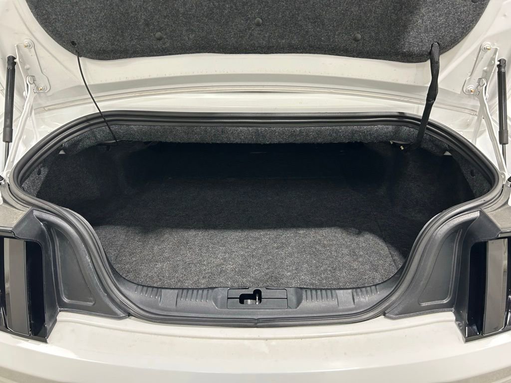 Used 2015 Ford Mustang V6 w/ Equipment Group 051A image 27