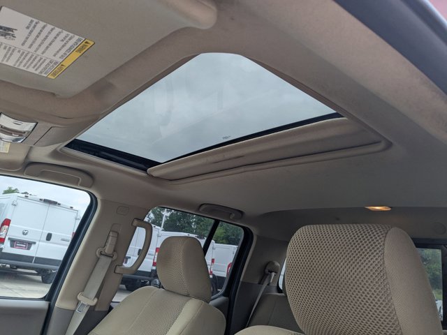 Used 2016 Nissan Frontier SV w/ SV Value Truck Package RWD image 15