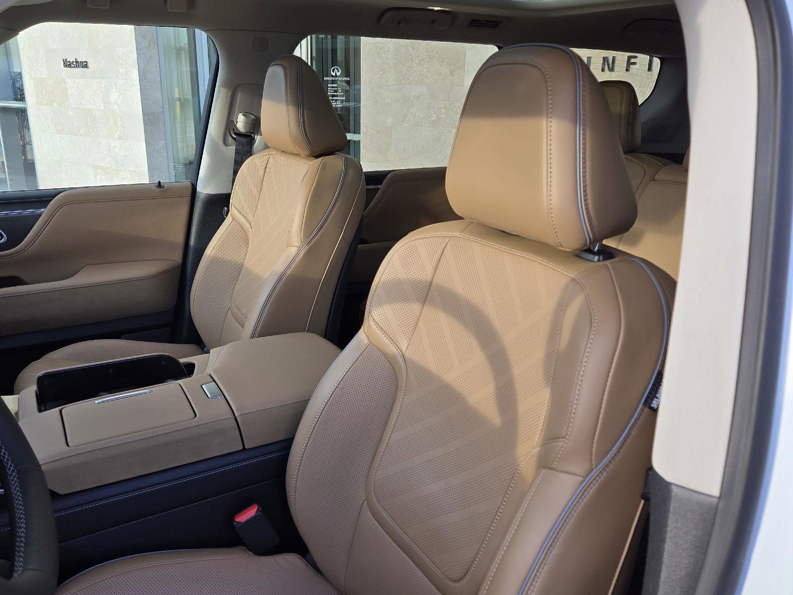 Certified 2026 INFINITI QX80 Luxe w/ Cargo Package image 7