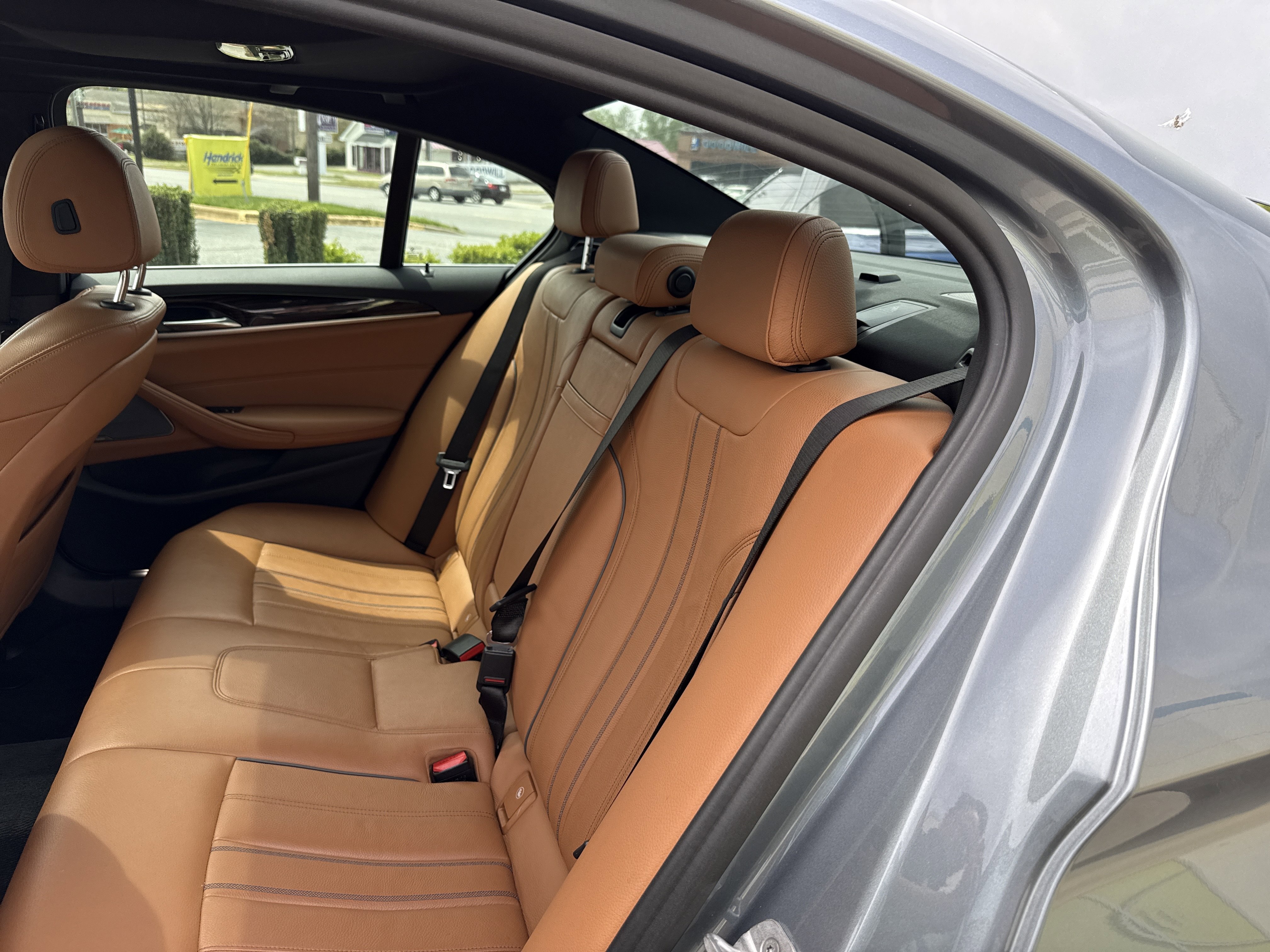 Used 2021 BMW 540i w/ Premium Package image 32