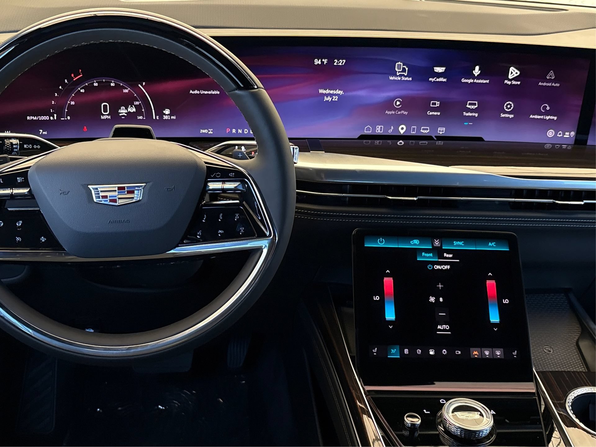 New 2026 Cadillac Escalade ESV Luxury AWD/4WD image 16