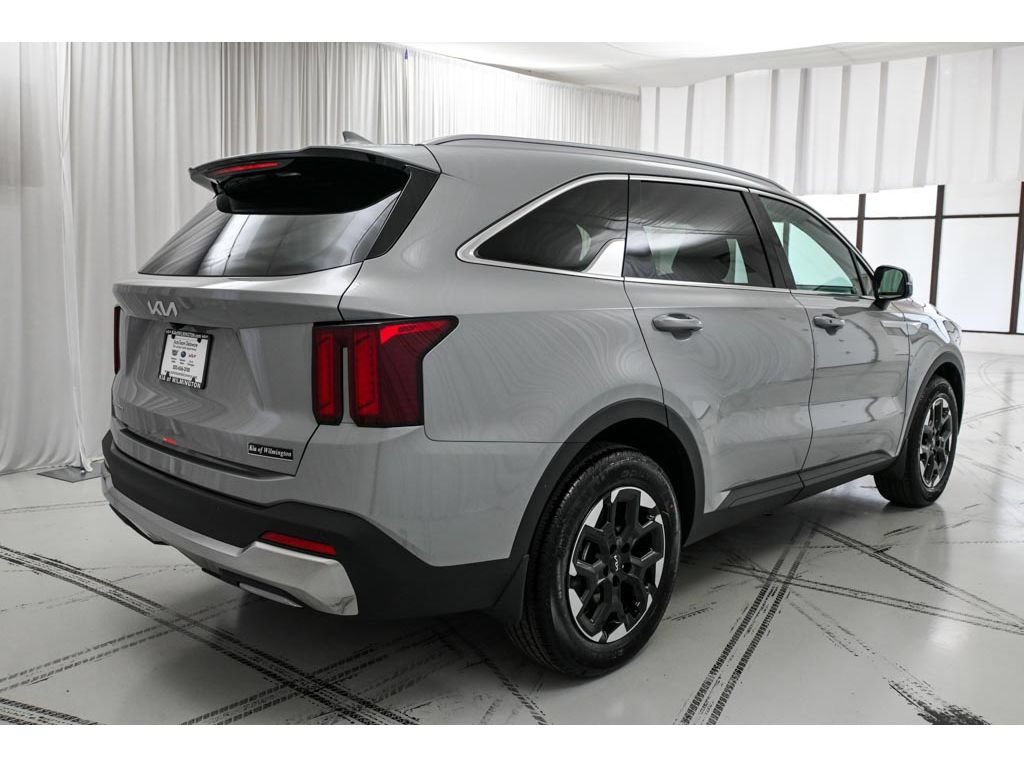 New 2026 Kia Sorento S FWD image 7