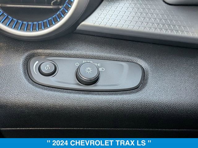 Certified 2024 Chevrolet Trax LS w/ LS Convenience Package image 18