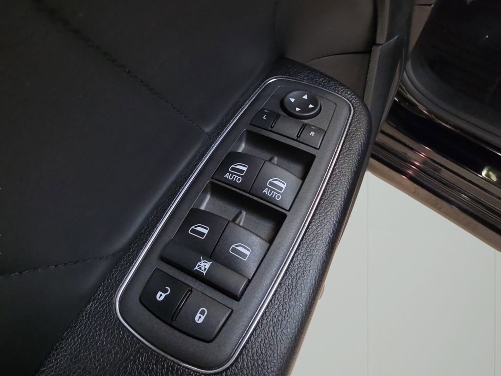 Used 2022 Dodge Charger SRT Hellcat w/ Harman/Kardon Audio Group RWD image 13