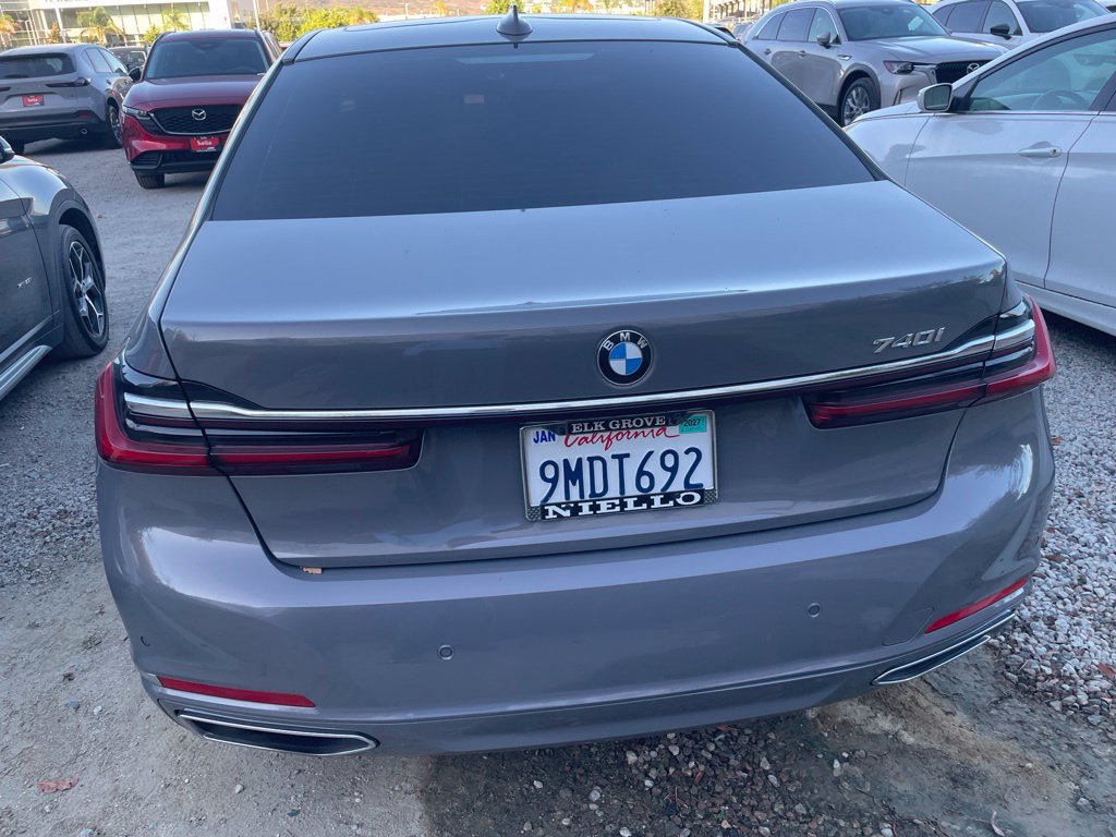 Used 2022 BMW 740i RWD image 6