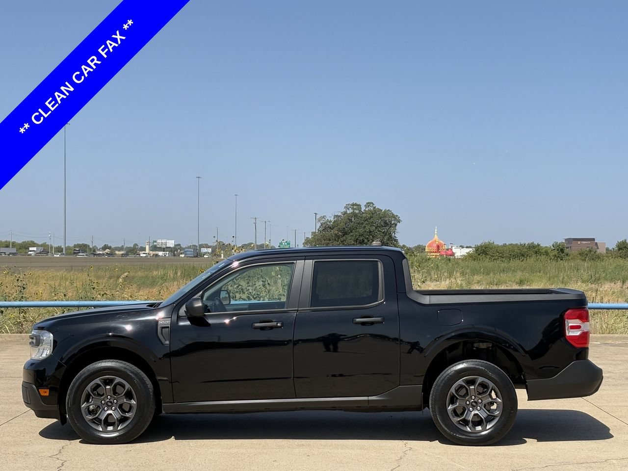 Used 2024 Ford Maverick XLT FWD image 3