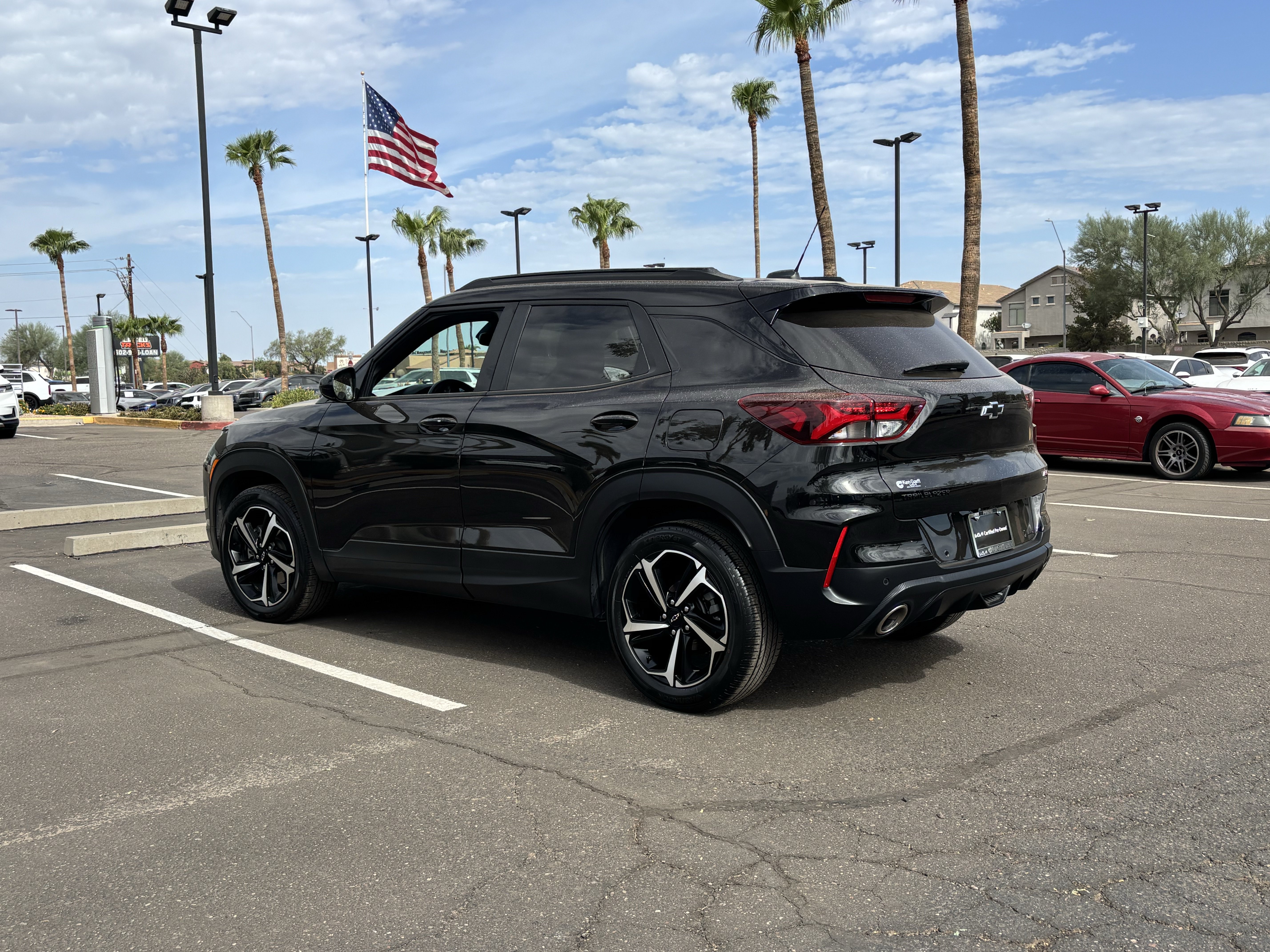 Used 2022 Chevrolet TrailBlazer RS w/ Technology Package FWD image 4