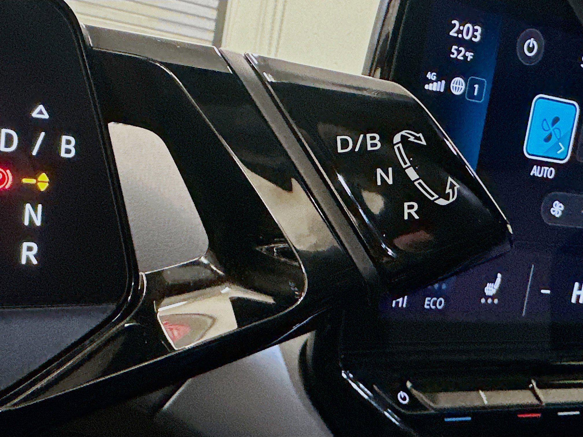 Used 2023 Volkswagen ID.4 Pro AWD/4WD image 25