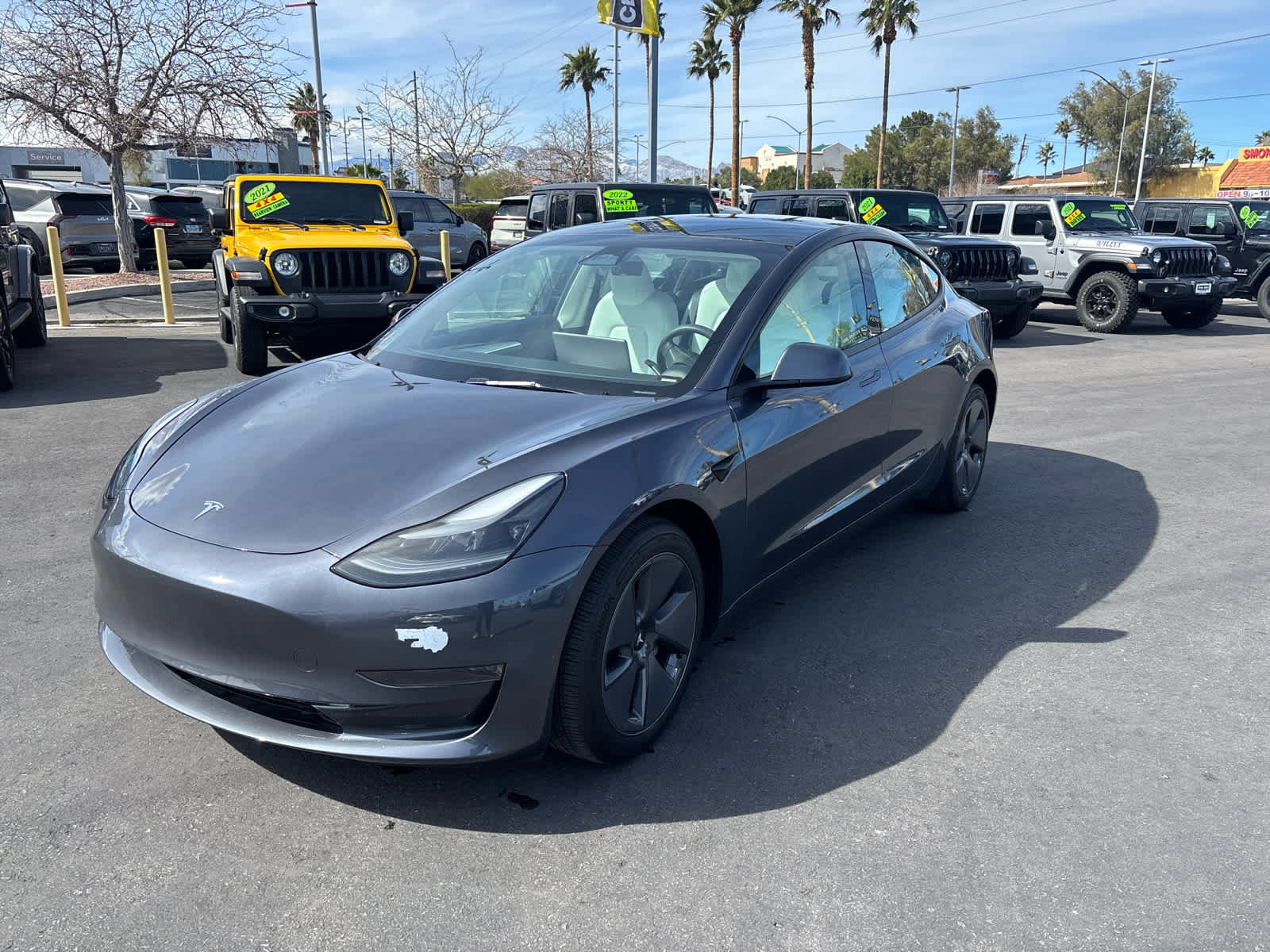 Used 2023 Tesla Model 3 Standard Range image 2