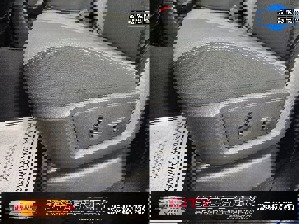 Used 2024 RAM 2500 Big Horn w/ Bed Utility Group image 9