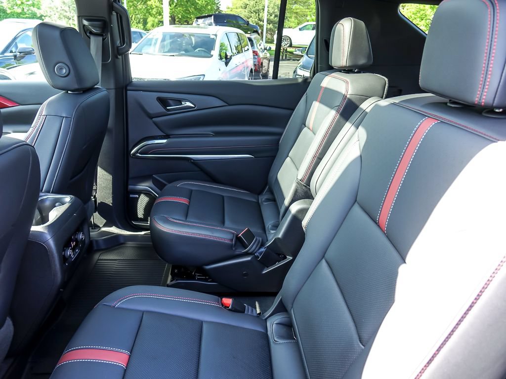 Used 2024 Chevrolet Traverse RS w/ LPO, Floor Liner Package AWD/4WD image 16