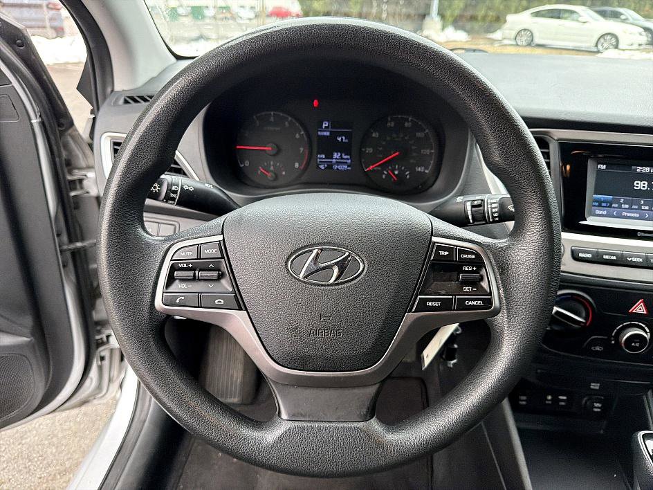 Used 2020 Hyundai Accent SE image 13
