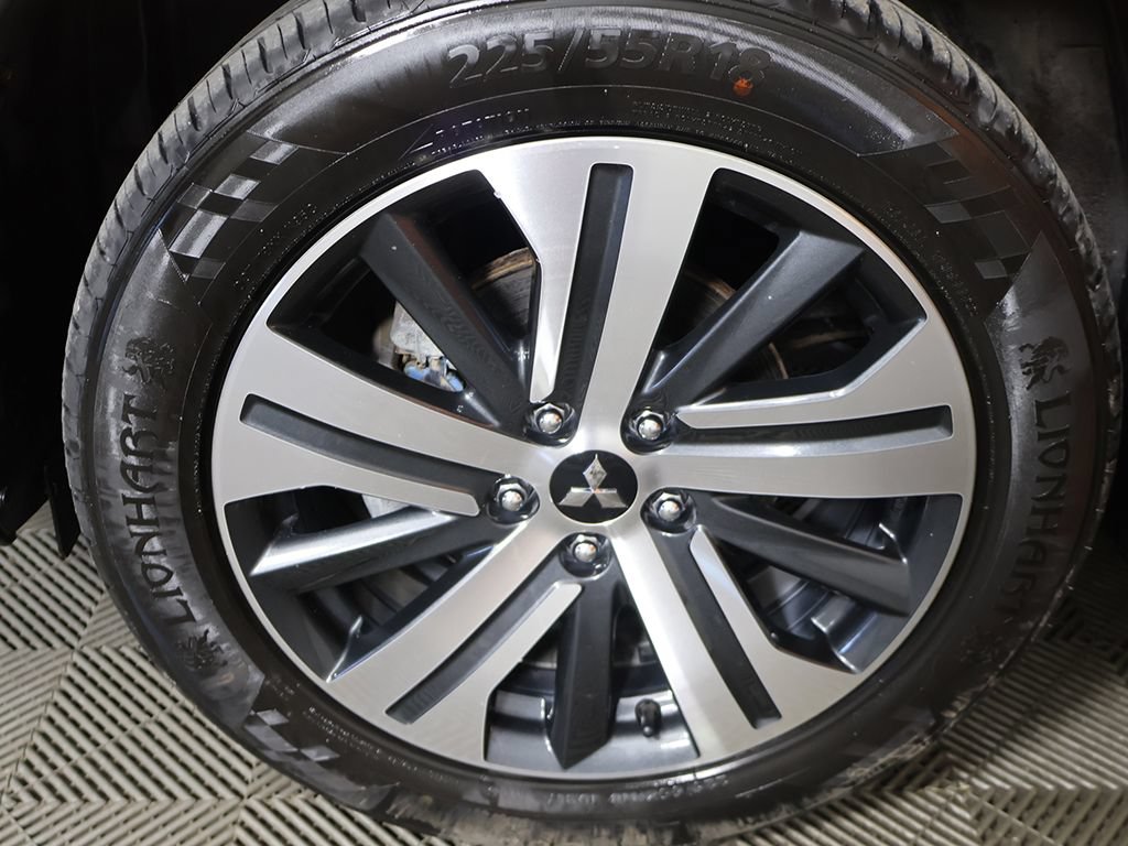 Used 2023 Mitsubishi Outlander Sport ES AWD/4WD image 14
