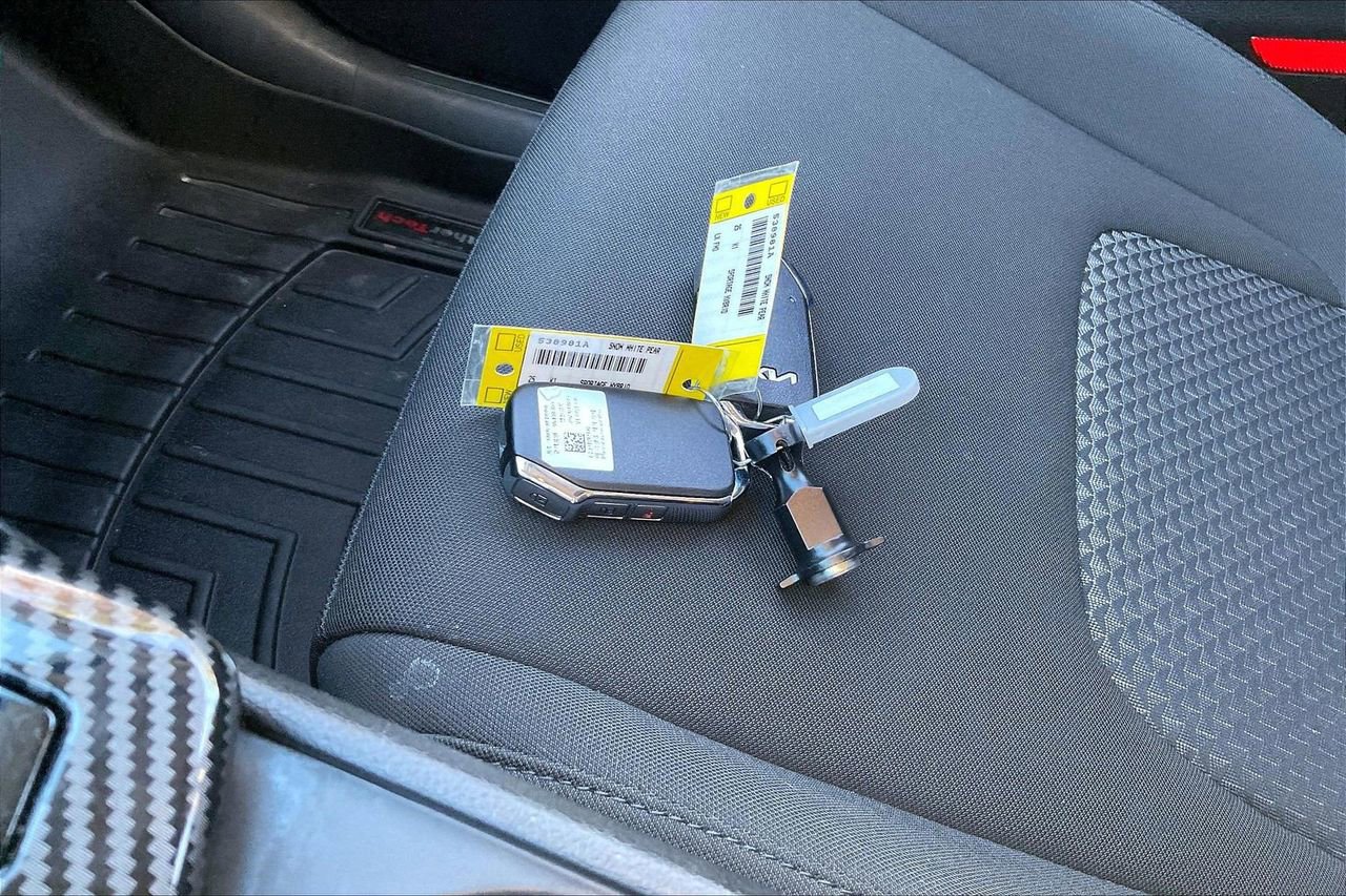 Used 2025 Kia Sportage LX image 29