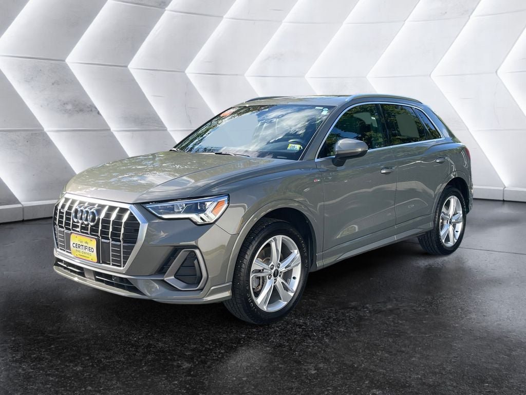 Used 2024 Audi Q3 2.0T Premium Plus w/ Premium Plus Package AWD/4WD image 2