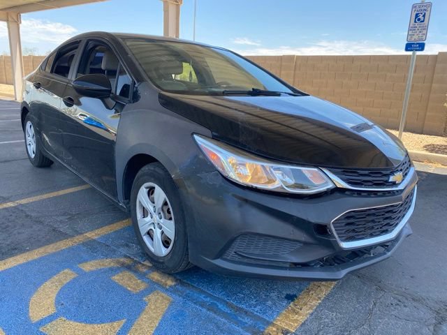 Used 2017 Chevrolet Cruze LS FWD image 4