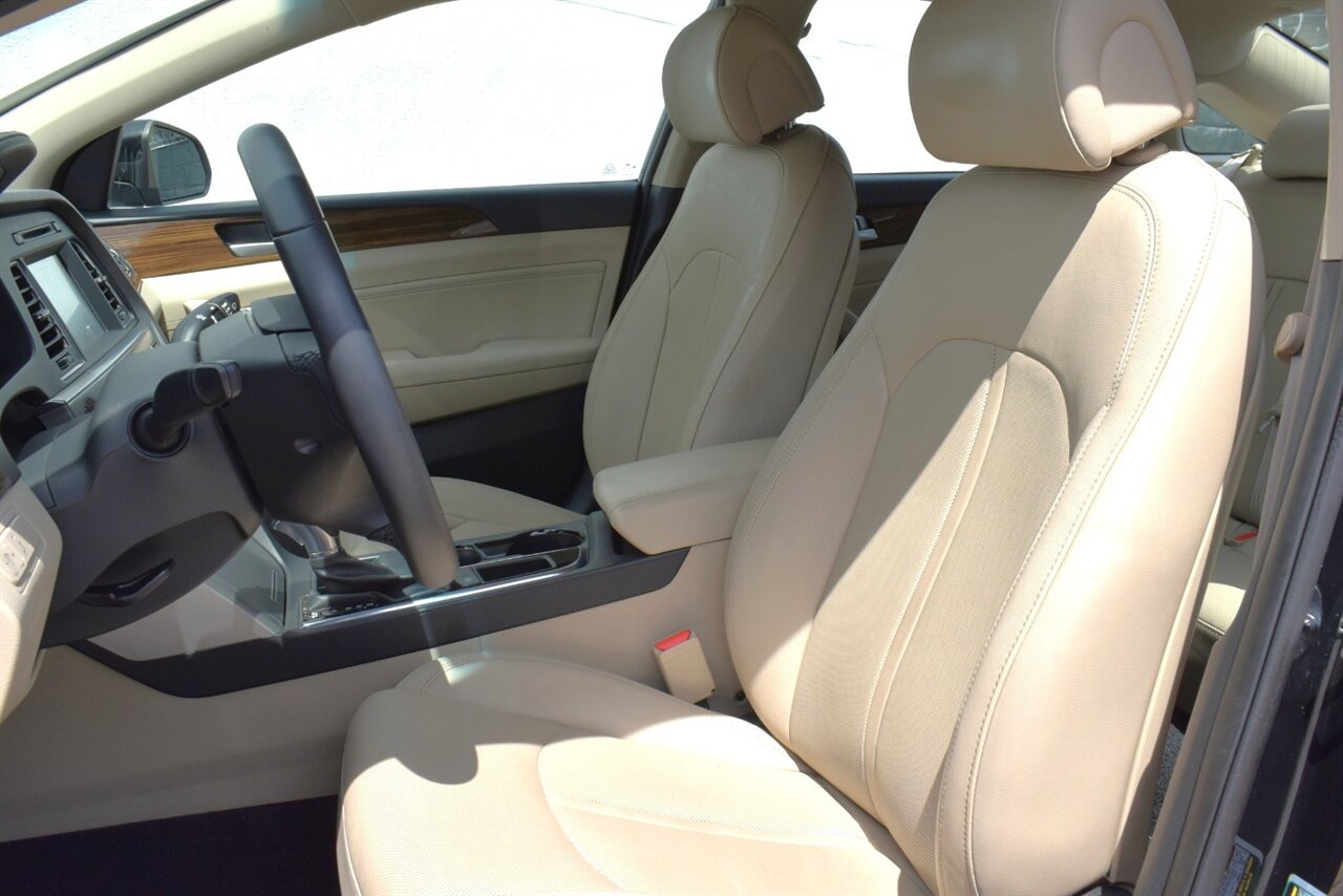 Used 2016 Hyundai Sonata Limited FWD image 11