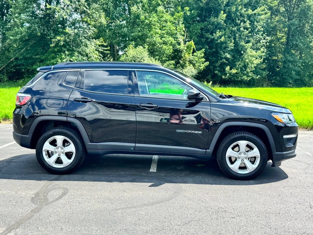 Used 2019 Jeep Compass Latitude w/ Popular Equipment Group AWD/4WD image 7