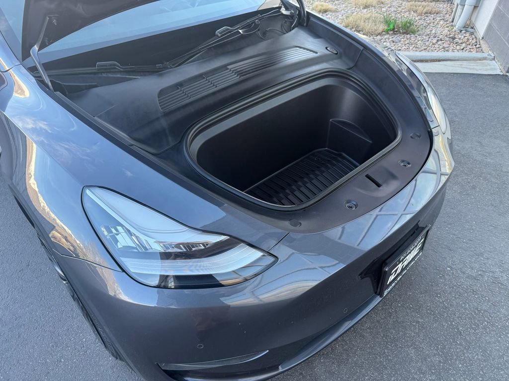 Used 2020 Tesla Model Y Long Range image 52