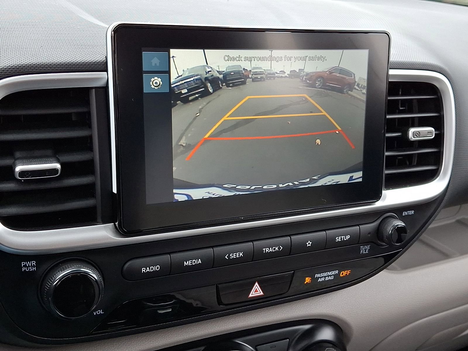 Used 2025 Hyundai Venue SEL image 20