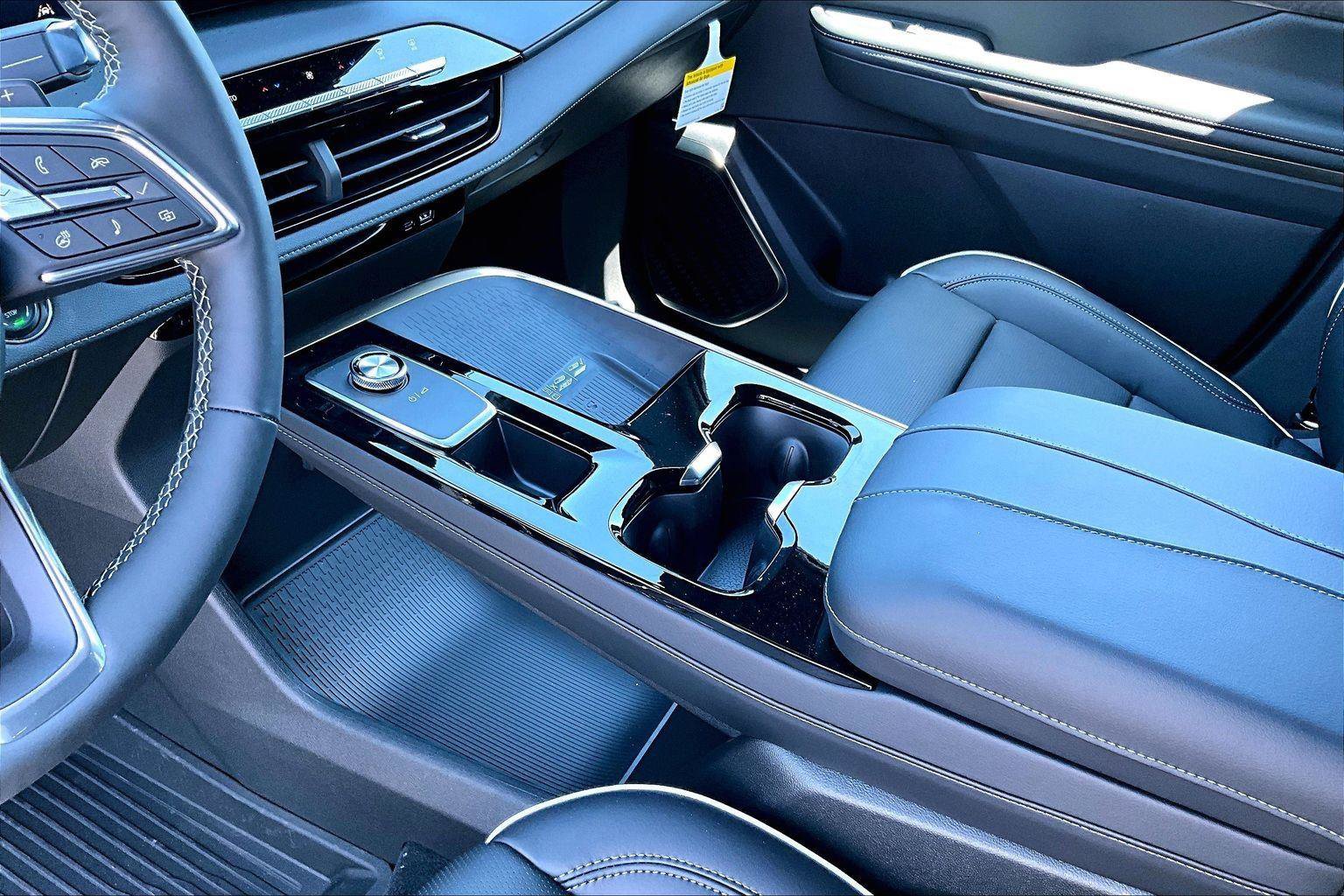 New 2026 Buick Enclave Avenir w/ Super Cruise Package FWD image 30