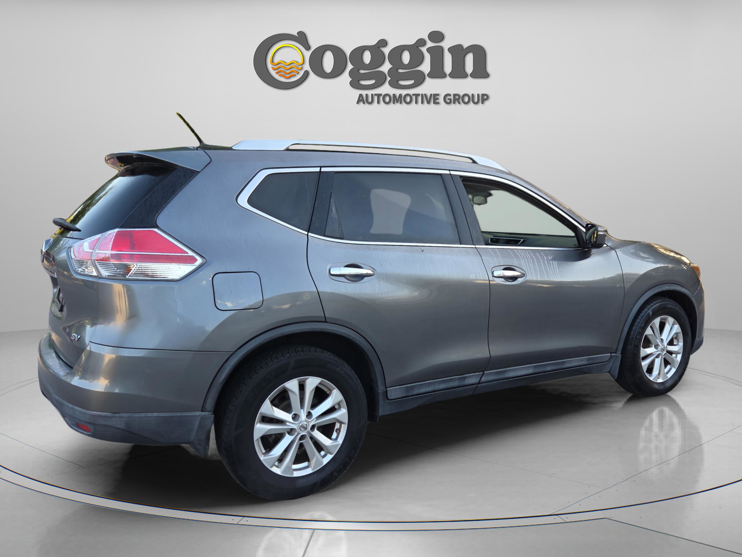 Used 2015 Nissan Rogue SV image 5