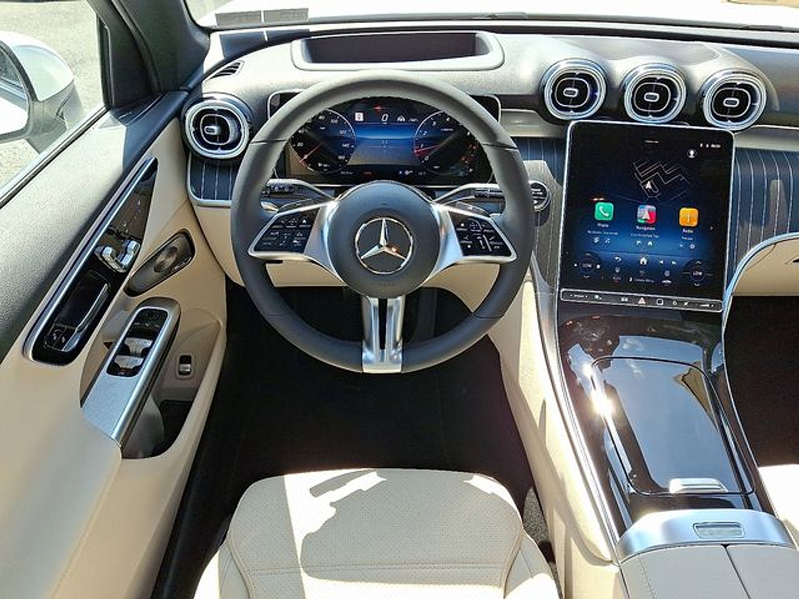 Used 2026 Mercedes-Benz GLC 300 4MATIC image 9