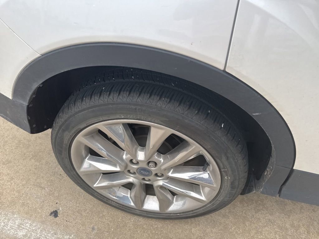 Used 2015 Ford Escape SE w/ SE Chrome Package FWD image 7