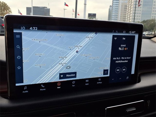 Certified 2021 Lincoln Nautilus Reserve w/ Equipment Group 201A image 17