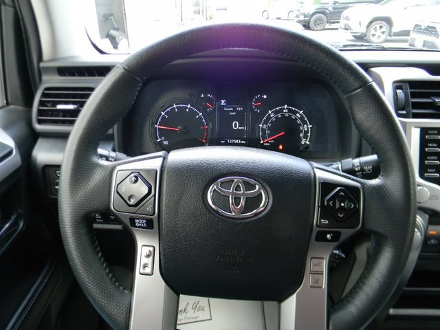 Used 2022 Toyota 4Runner SR5 Premium w/ Moonroof Package AWD/4WD image 11