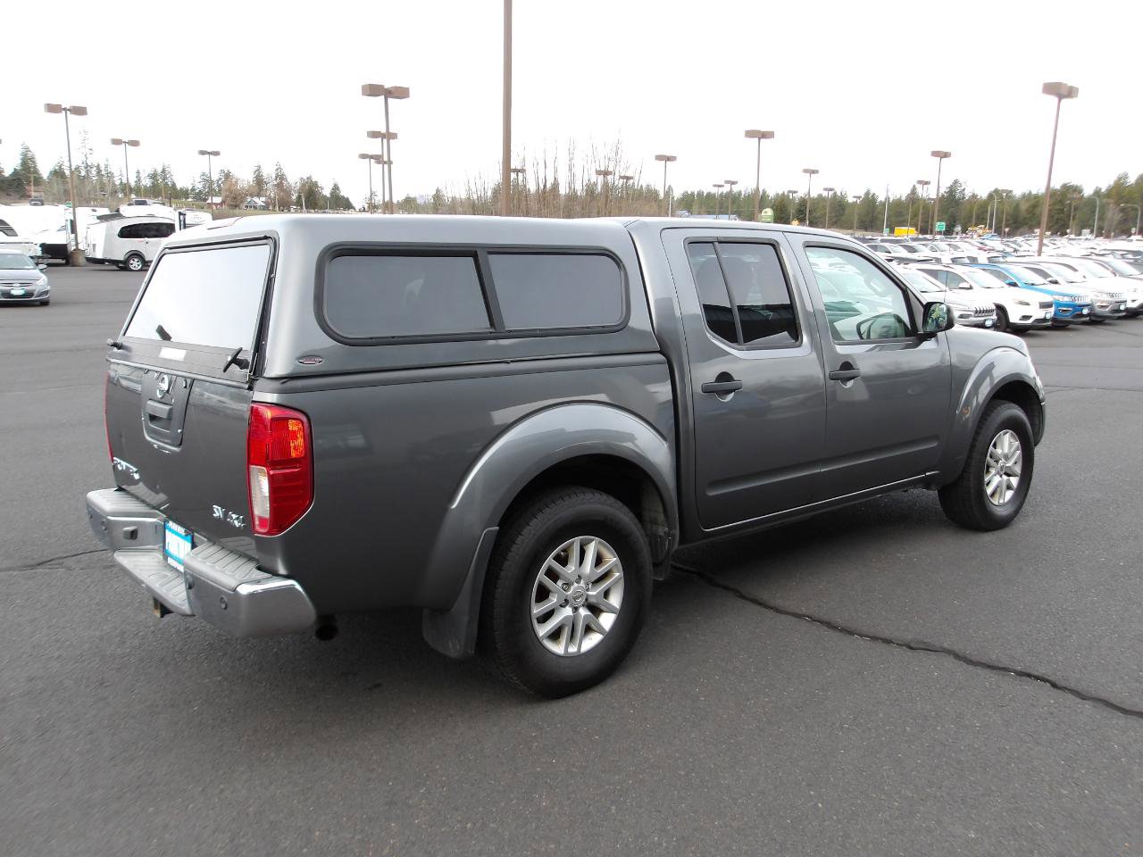 Used 2016 Nissan Frontier SV AWD/4WD image 5