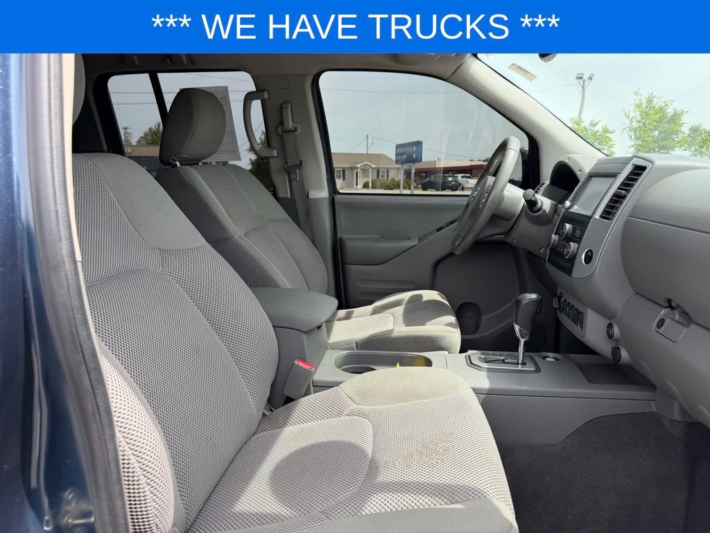 Used 2020 Nissan Frontier SV image 28