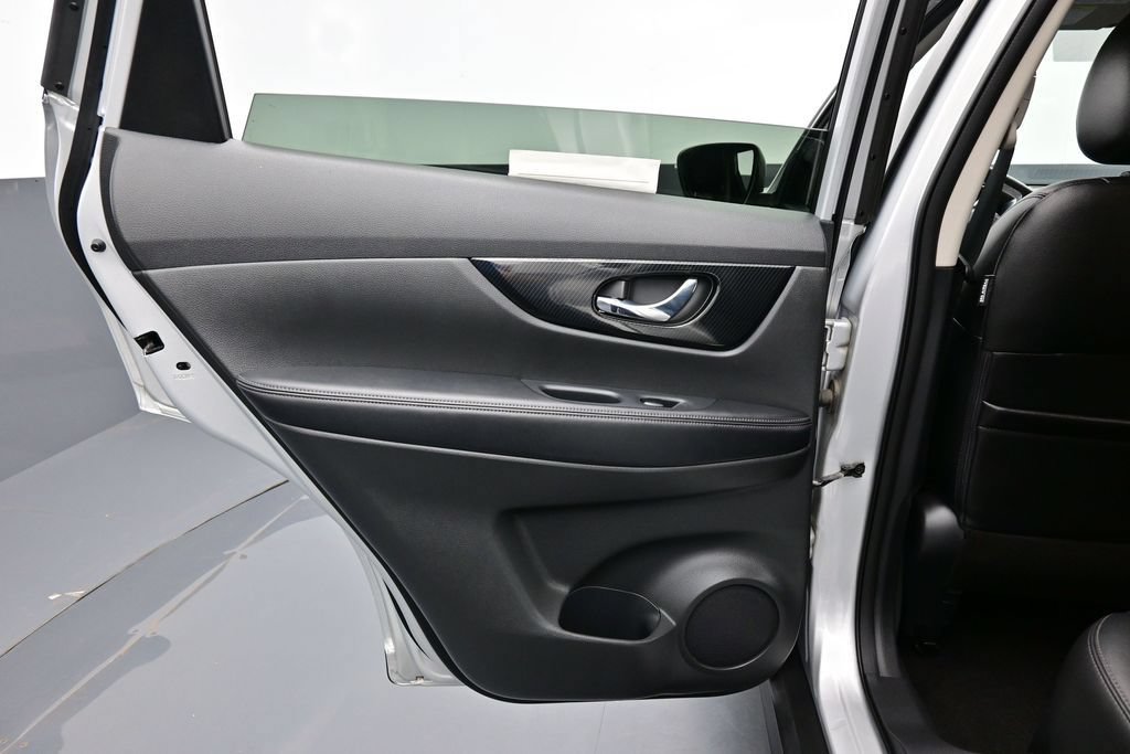 Used 2018 Nissan Rogue SL AWD/4WD image 26