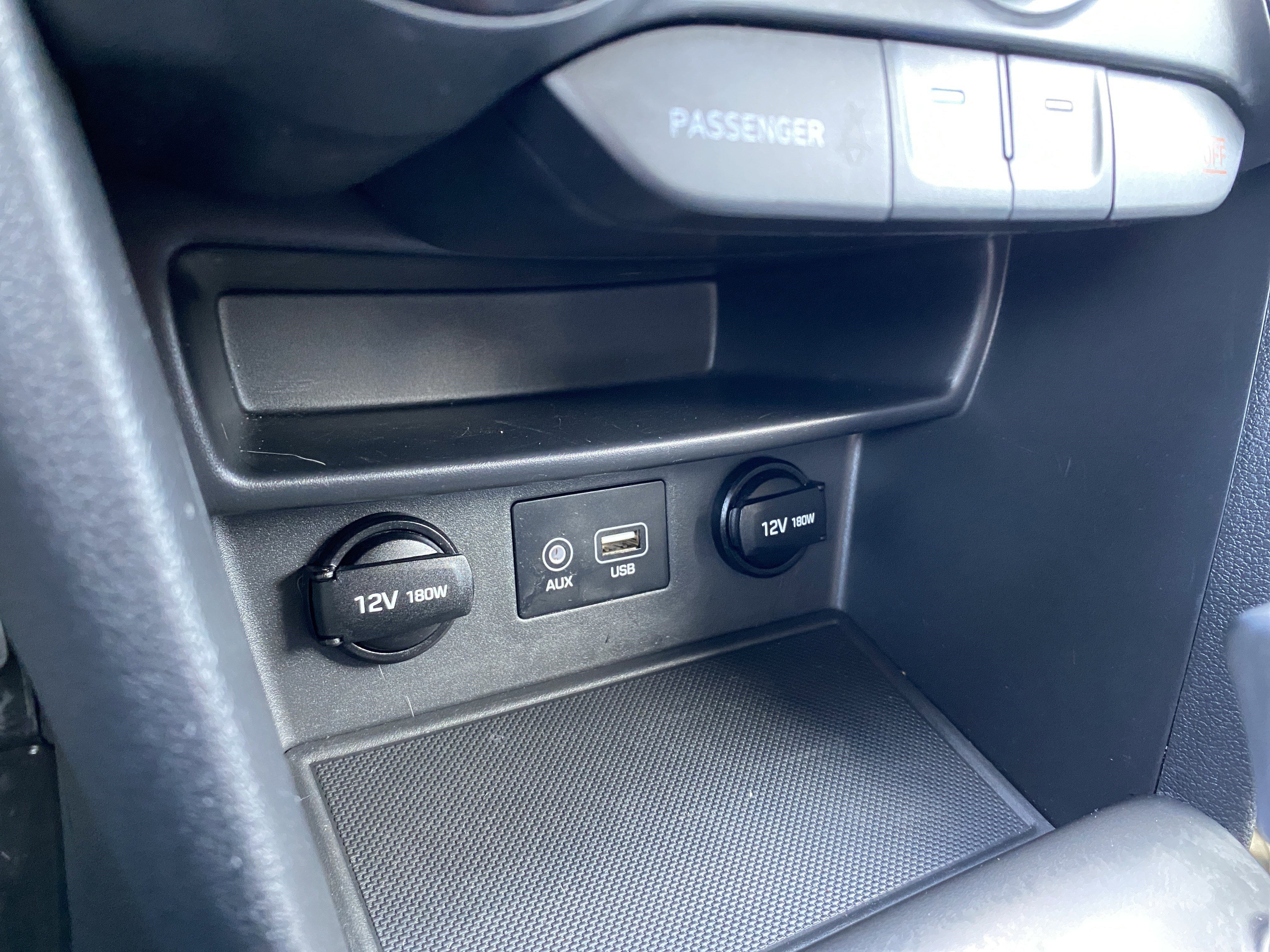 Used 2018 Hyundai Kona SEL AWD/4WD image 32