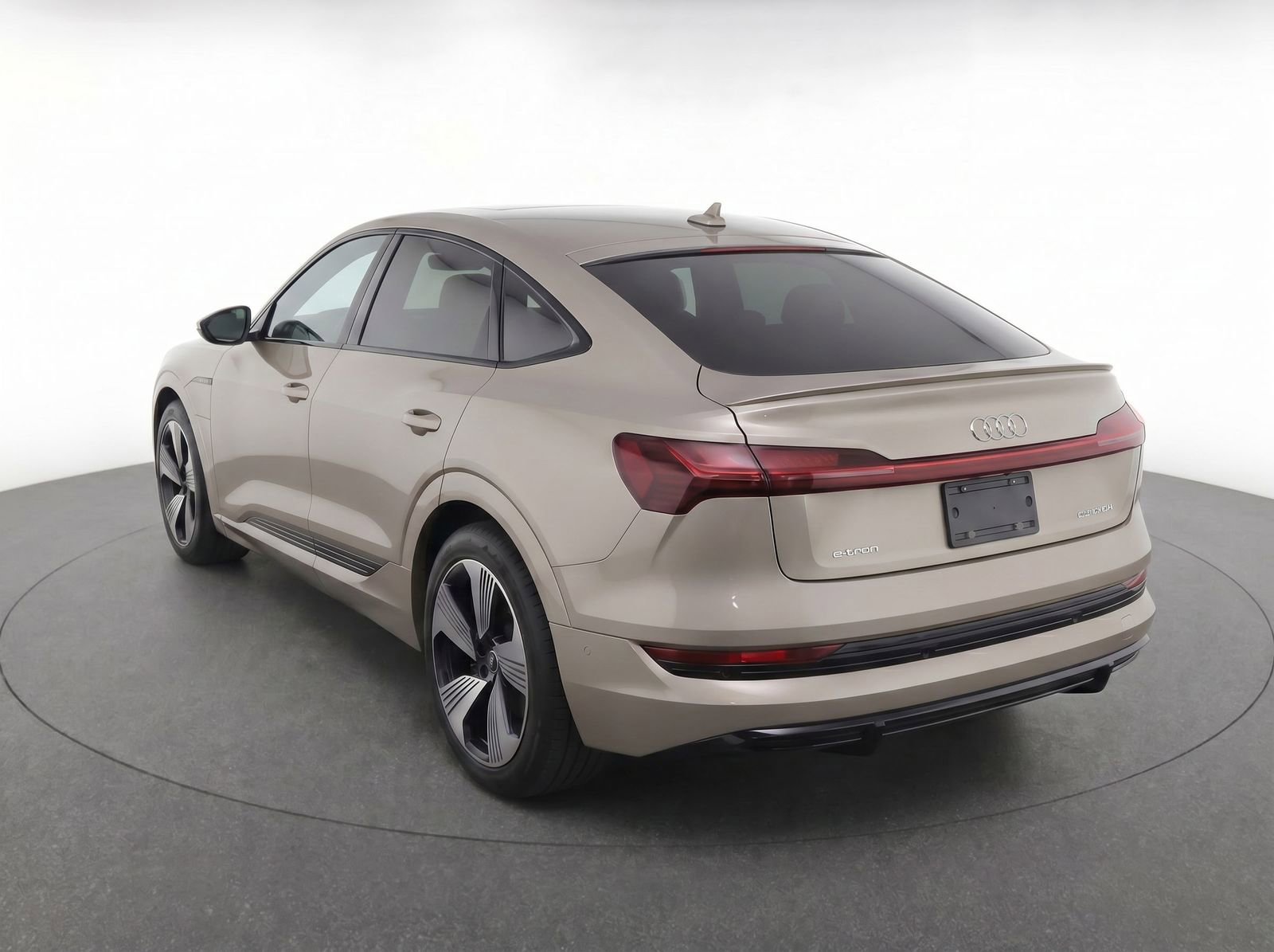 Used 2021 Audi e-tron Prestige w/ Prestige Package AWD/4WD image 5