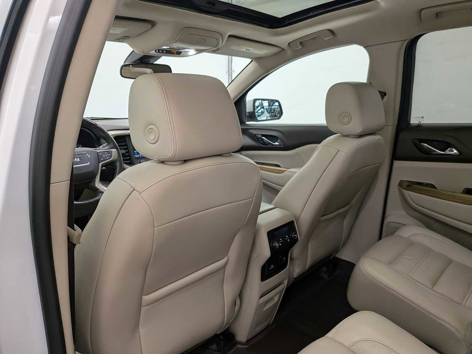 Used 2017 GMC Acadia Denali w/ Technology Package image 19