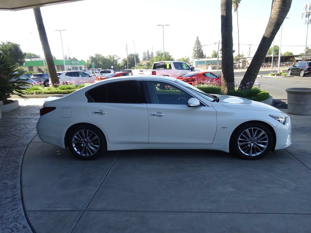 Used 2018 INFINITI Q50 Luxe w/ Essential Package (3.0T Luxe) RWD image 8