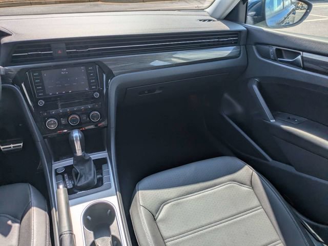 Used 2020 Volkswagen Passat 2.0T R-Line FWD image 16