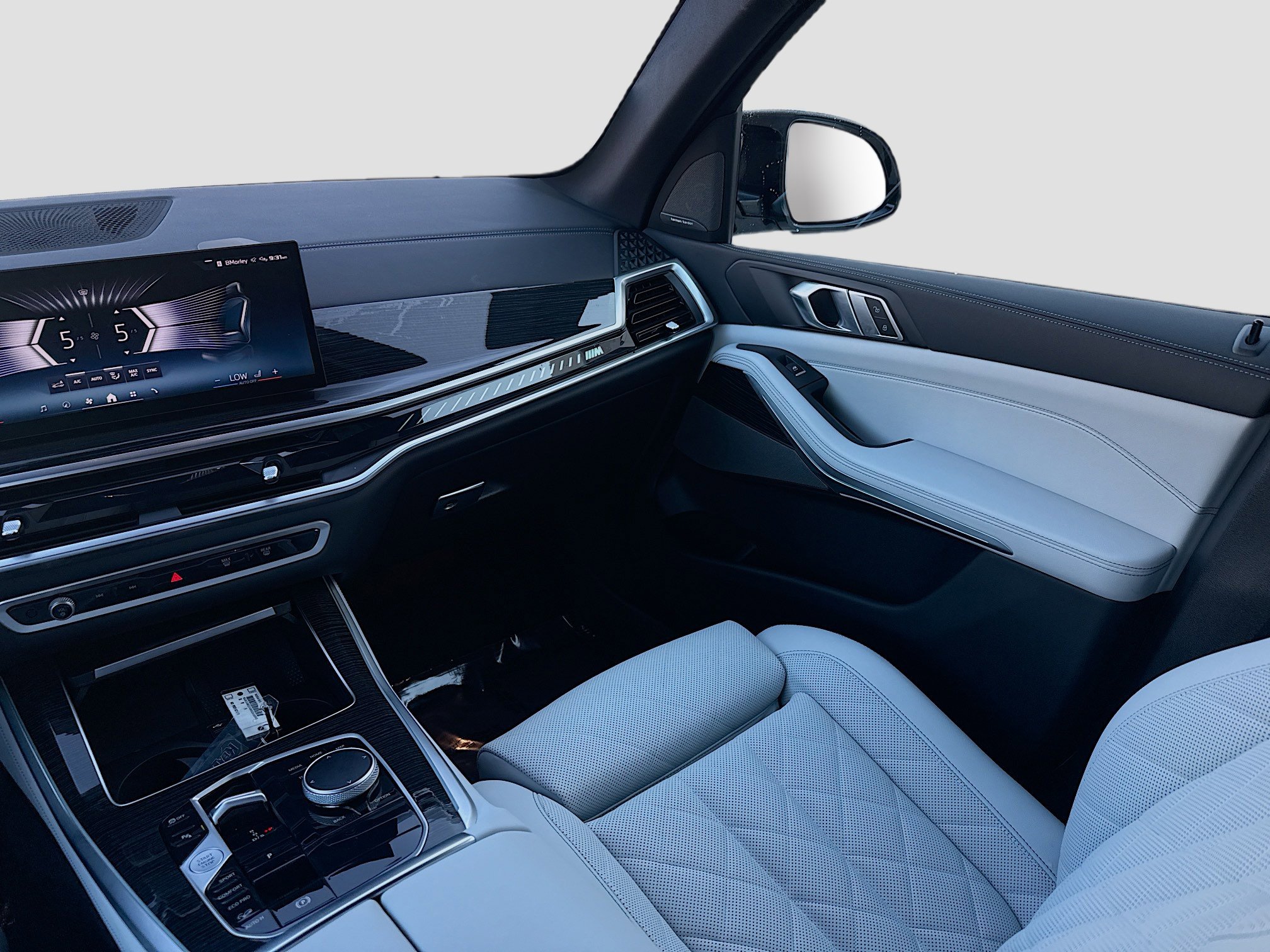 Used 2025 BMW X5 M60i w/ Climate Comfort Package image 23