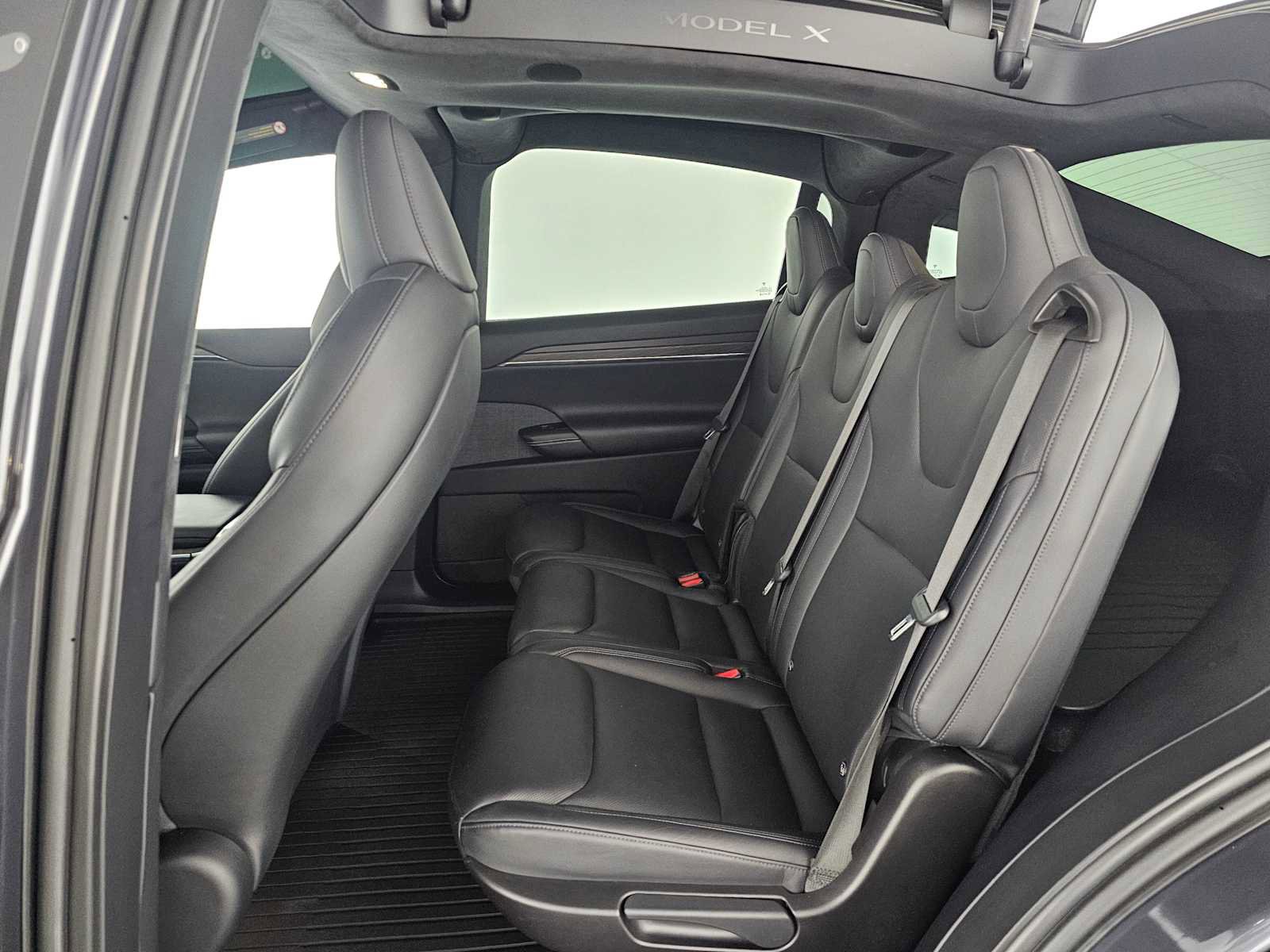 Used 2022 Tesla Model X image 17
