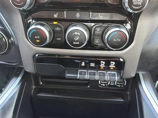 Used 2020 RAM 1500 Big Horn AWD/4WD image 16