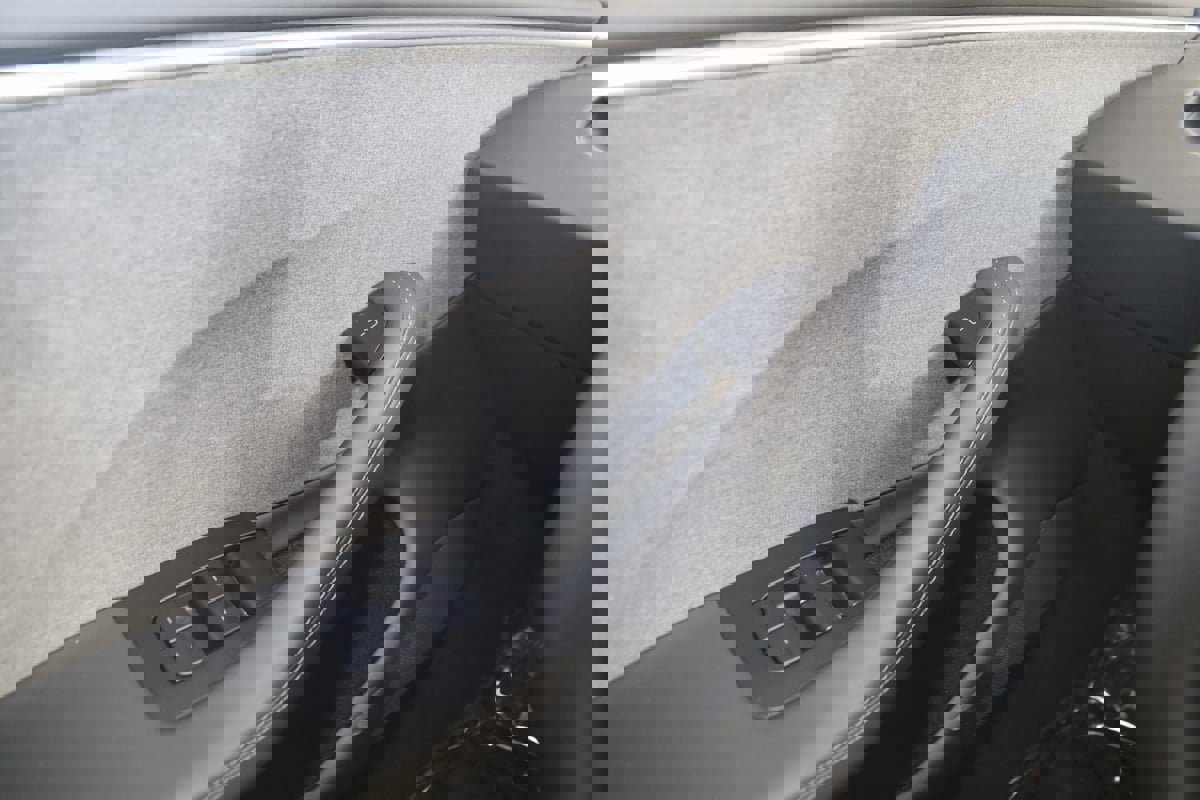 Used 2024 Tesla Model 3 Standard Range image 28