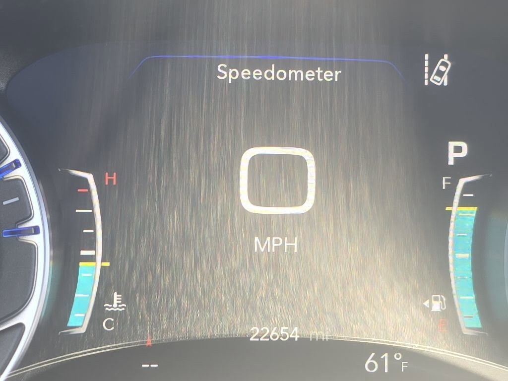 Used 2025 Chrysler Pacifica Select FWD image 8