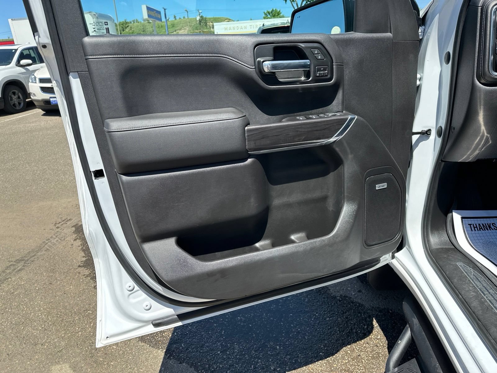 Used 2019 Chevrolet Silverado 1500 LTZ w/ LTZ Premium Package AWD/4WD image 19