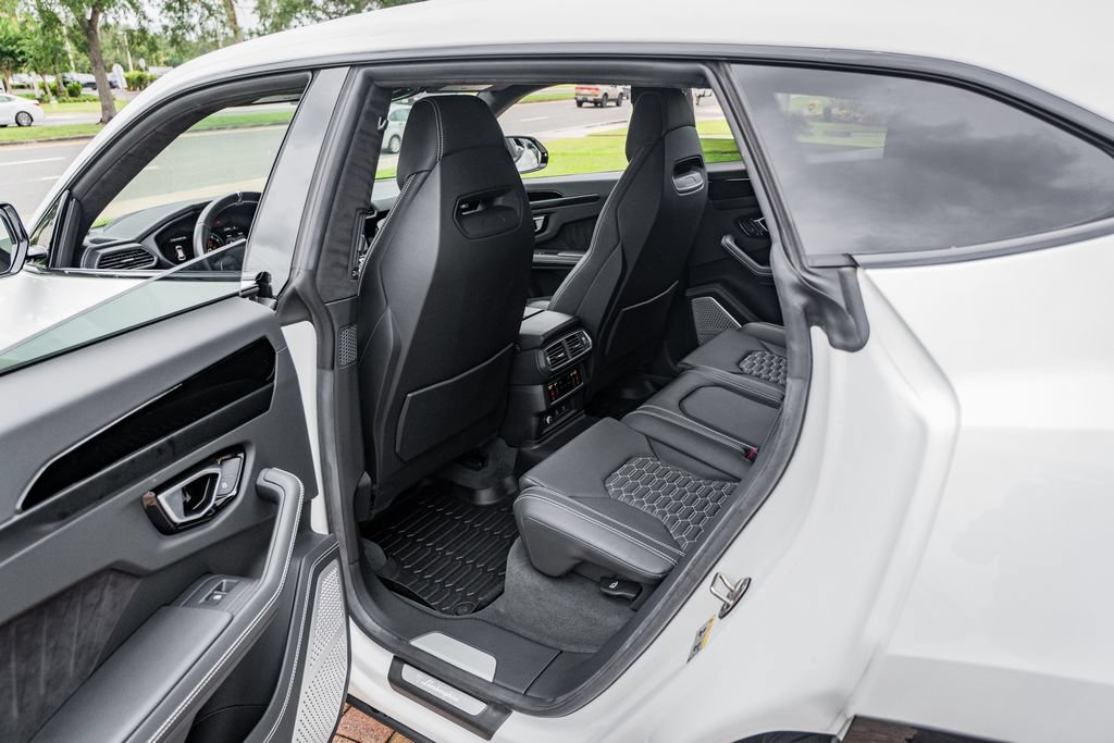 Used 2024 Lamborghini Urus S AWD/4WD image 38