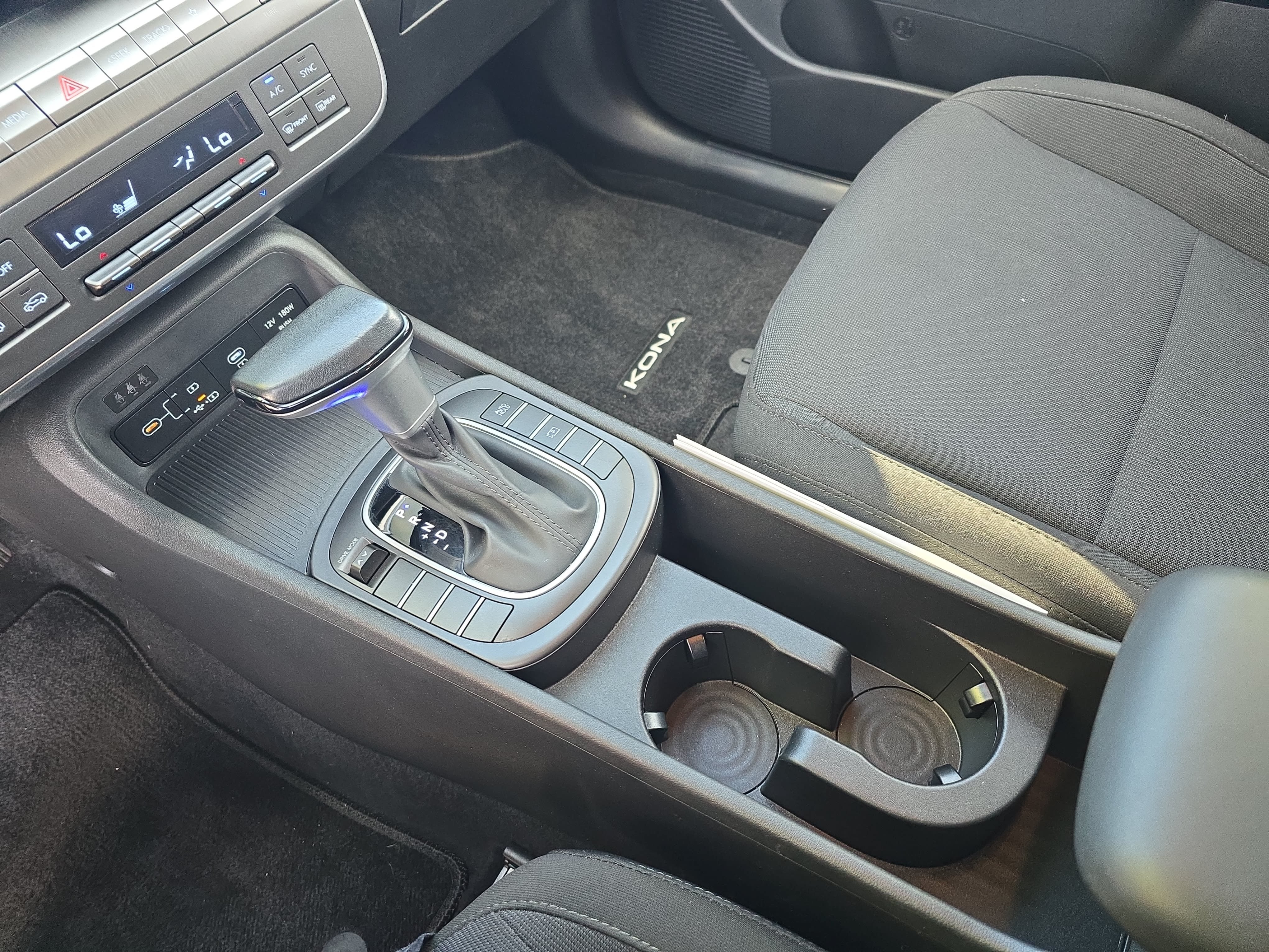 Used 2025 Hyundai Kona SEL FWD image 26