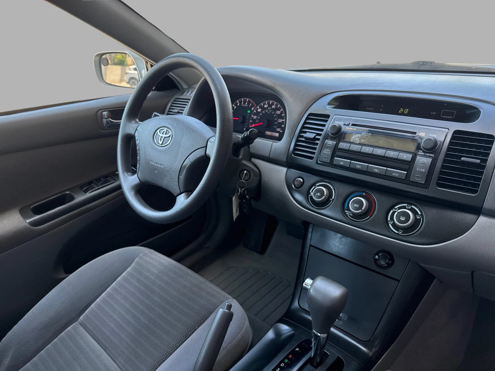 Used 2005 Toyota Camry LE FWD image 88